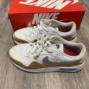 Nike White and Gold Sneakers